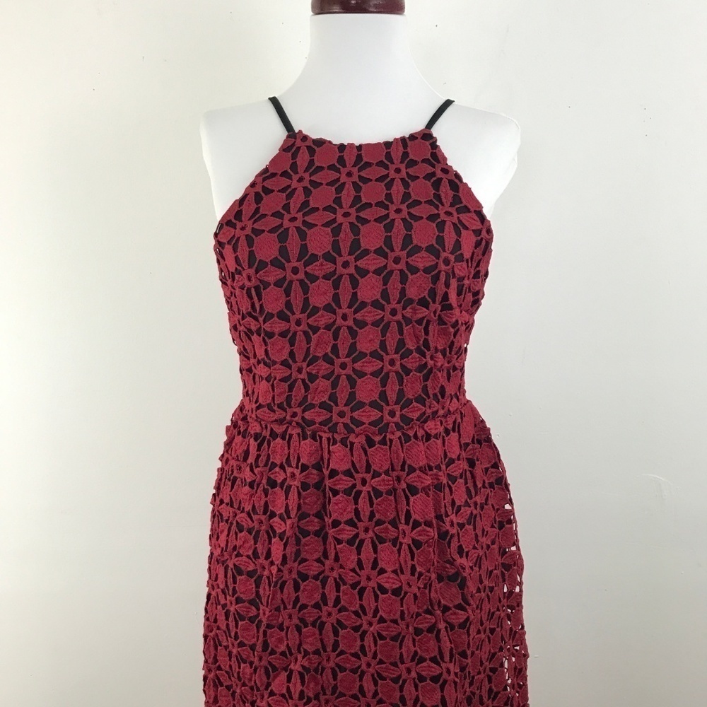 Romeo & Juliet Couture Red Midi Crochet Dress - Picture 8 of 8
